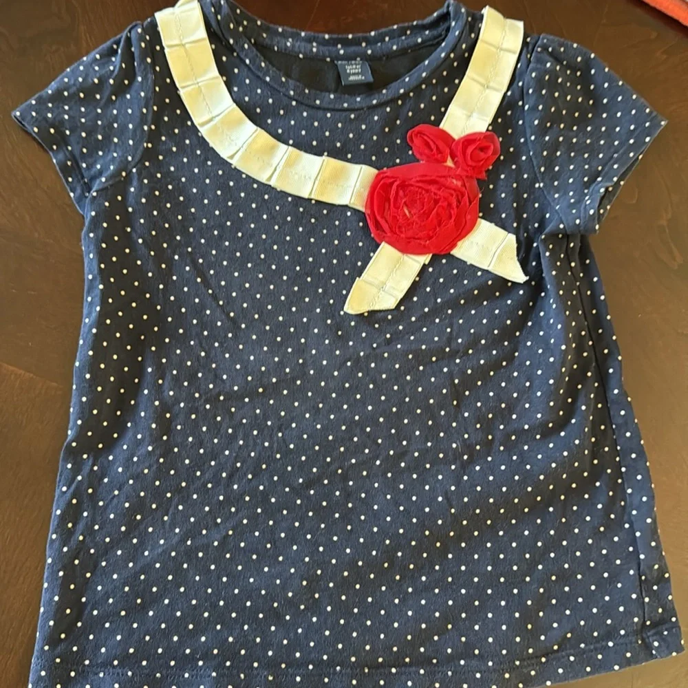Gap Kids Girl’s Tee Bundle Of 4 Embellished Size 4-5